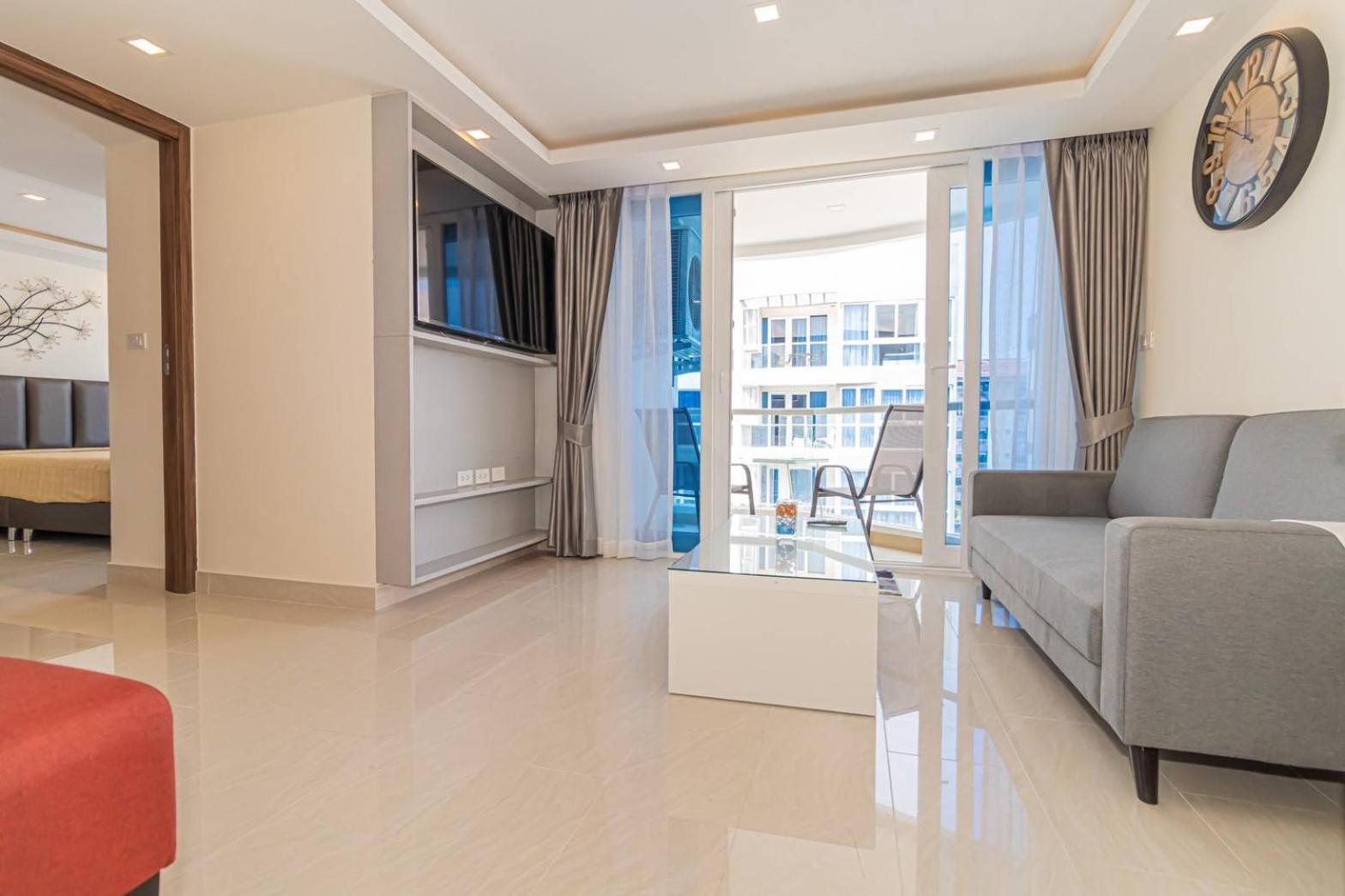 Grand Avenue By Fantasea Beach Pattaya Room photo